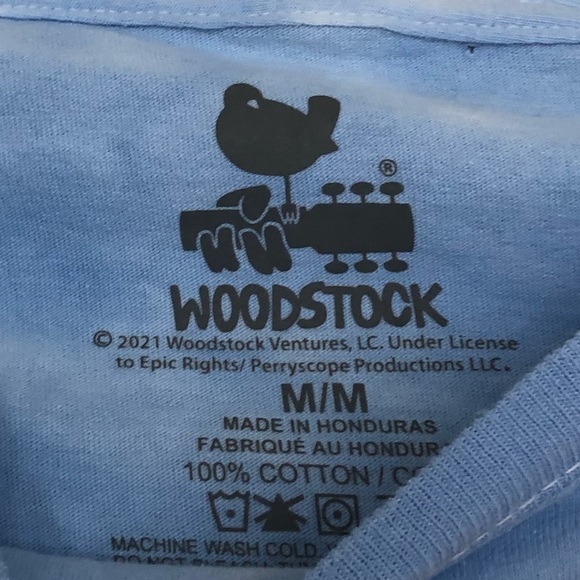 Woodstock American Flag USA Graphic Tshirt / NWOT - Picture 4 of 4